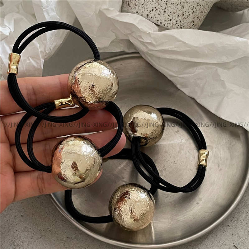 Wrap Ring Gold - Bando manik-manik bundar distressed emas, tali