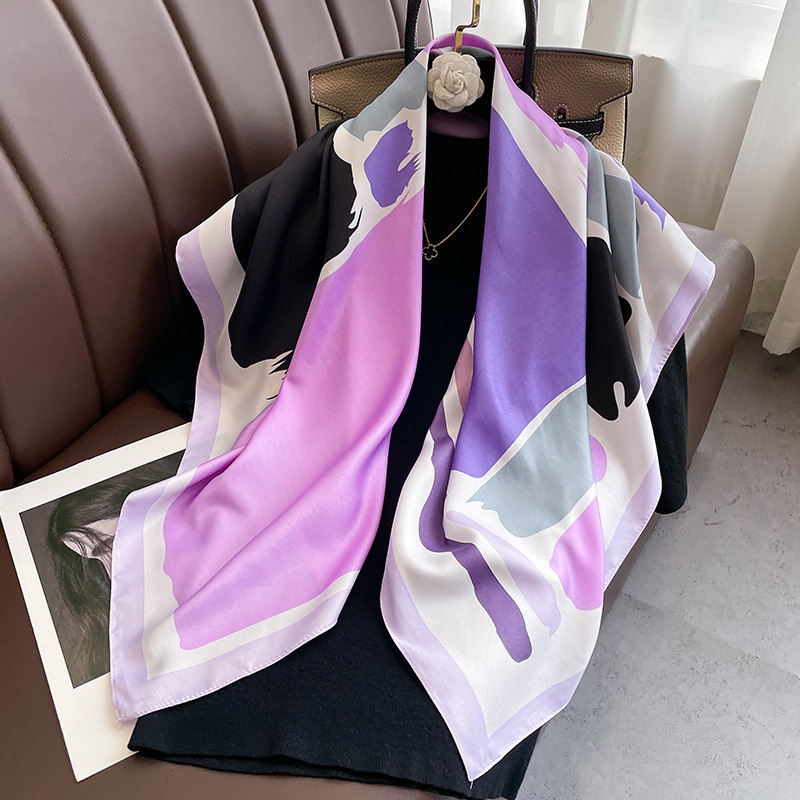 Syal persegi sutra merek mewah - Women Accessories Brands ulasan dan harga